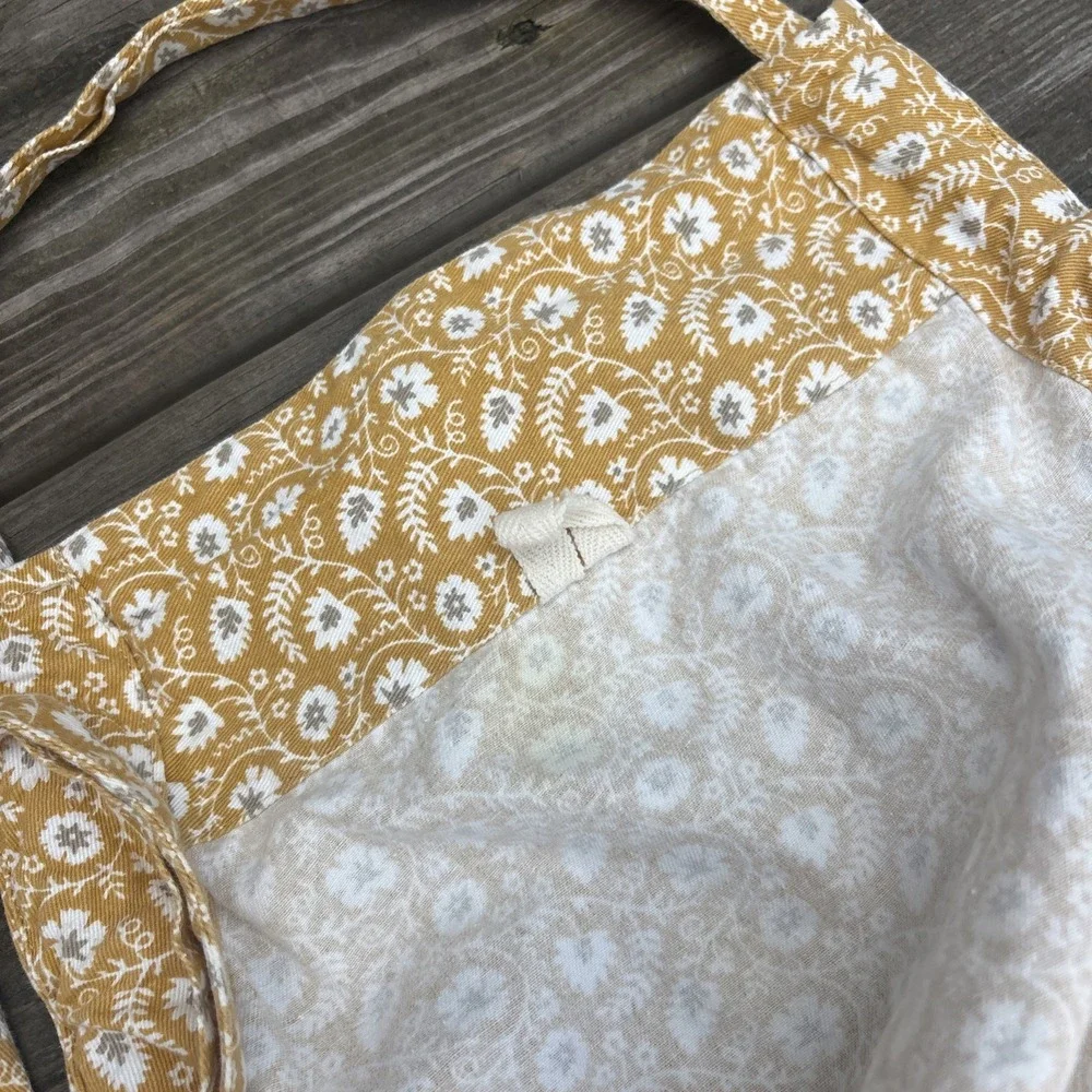 Williams-Sonoma Yellow Floral Women's Adult Size Apron 100%Cotton cottage